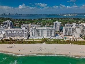 Building Photo - 5601 Collins Ave