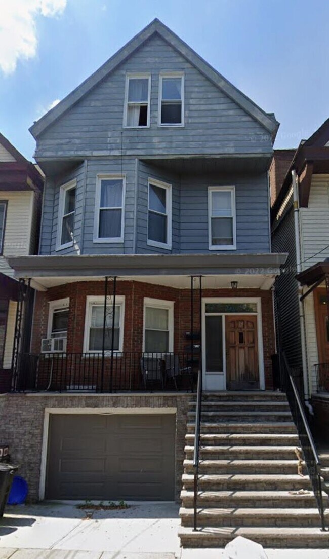 Building Photo - 19 Cooper Pl