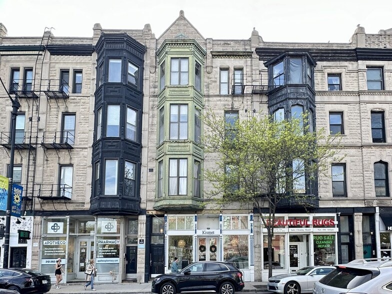 Building Photo - 2218 N Halsted St