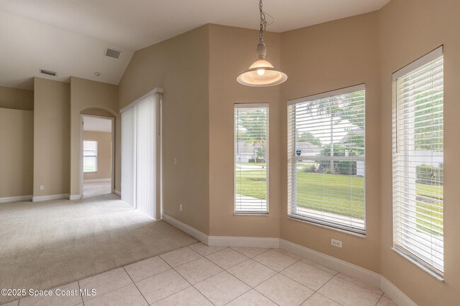 Building Photo - 1442 Areca Palm Dr