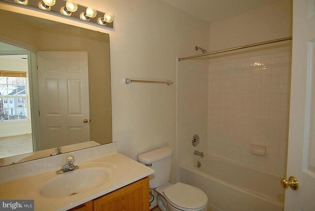 Building Photo - 13950 Lullaby Rd