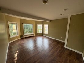 Building Photo - 57 Winchester St - Rooms for Rent