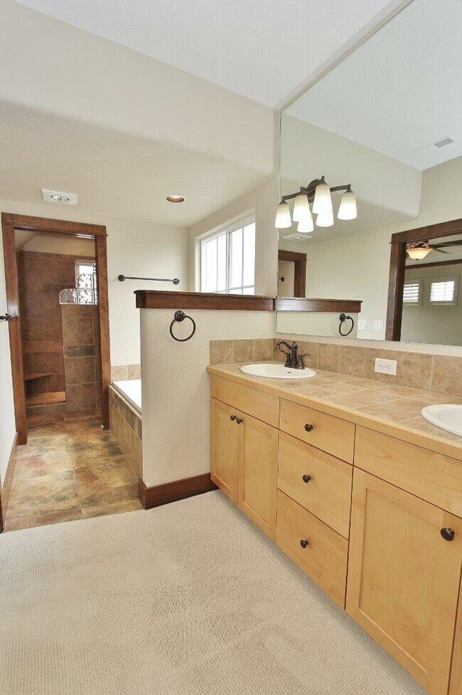 Building Photo - Patio Home in Downtown Eagle!