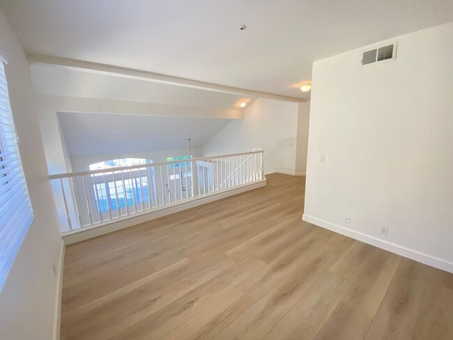 Building Photo - Very Spacious 3 Bedroom, 2.5 Bathroom House For Rent in Buena Park-Lots of Recent Upgrades!