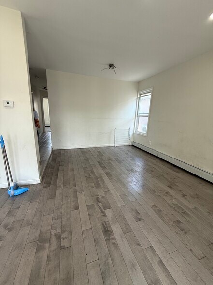 Building Photo - 2327 E 23rd St