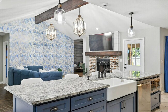 Building Photo - 749 Western Trail