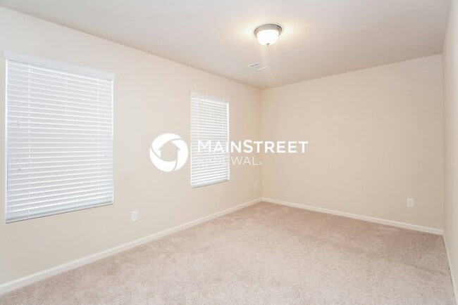 Building Photo - 4 Bedroom Pet-Friendly Home in Covington, ...