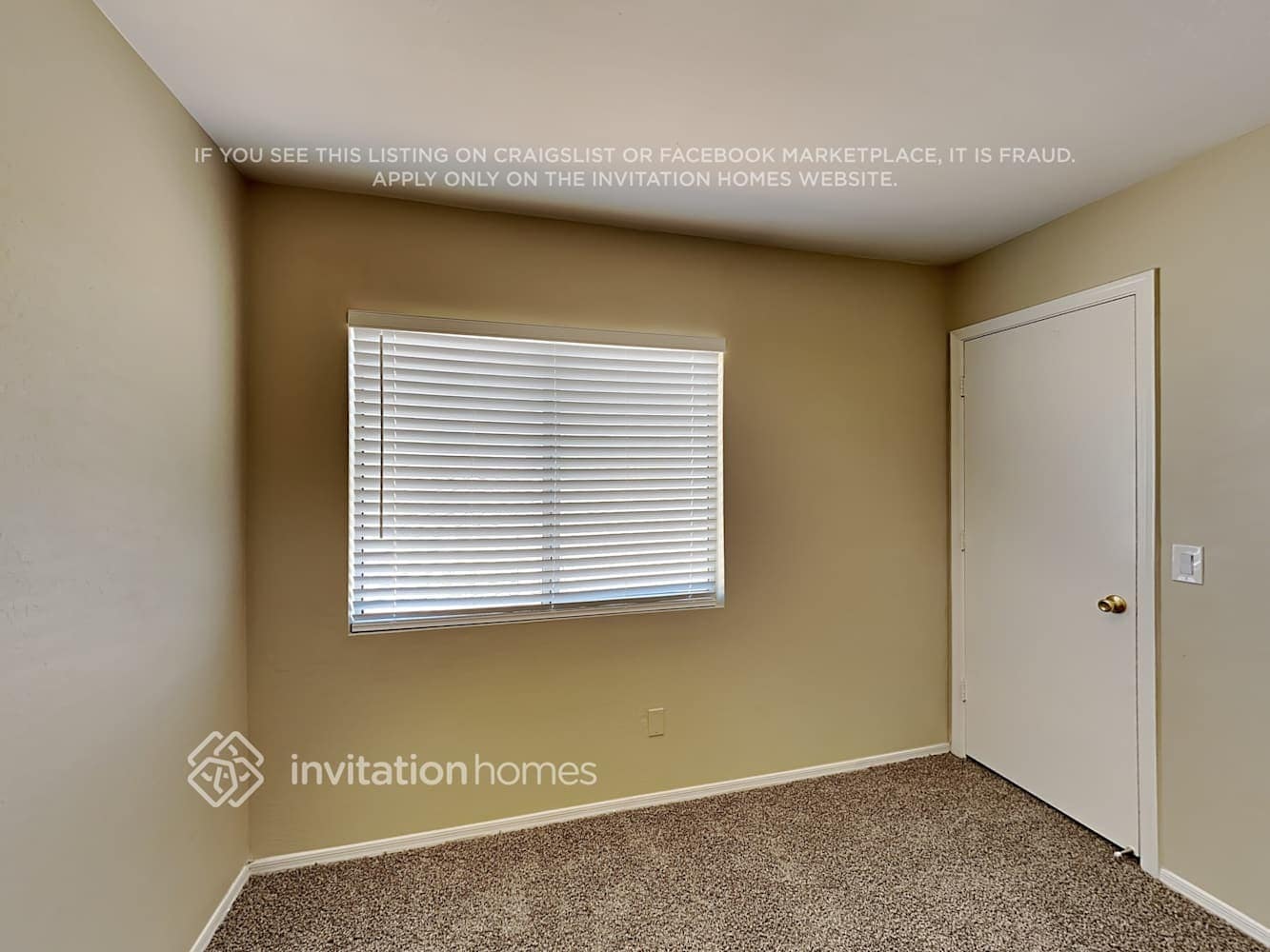 Building Photo - 12112 W Dahlia Dr