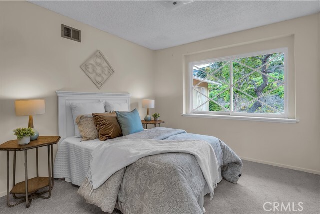 Building Photo - 28845 Briarhurst Dr