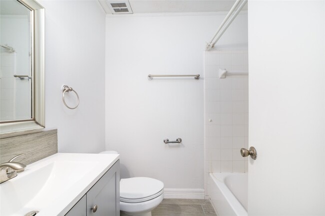 Building Photo - 10830 Sela Ln