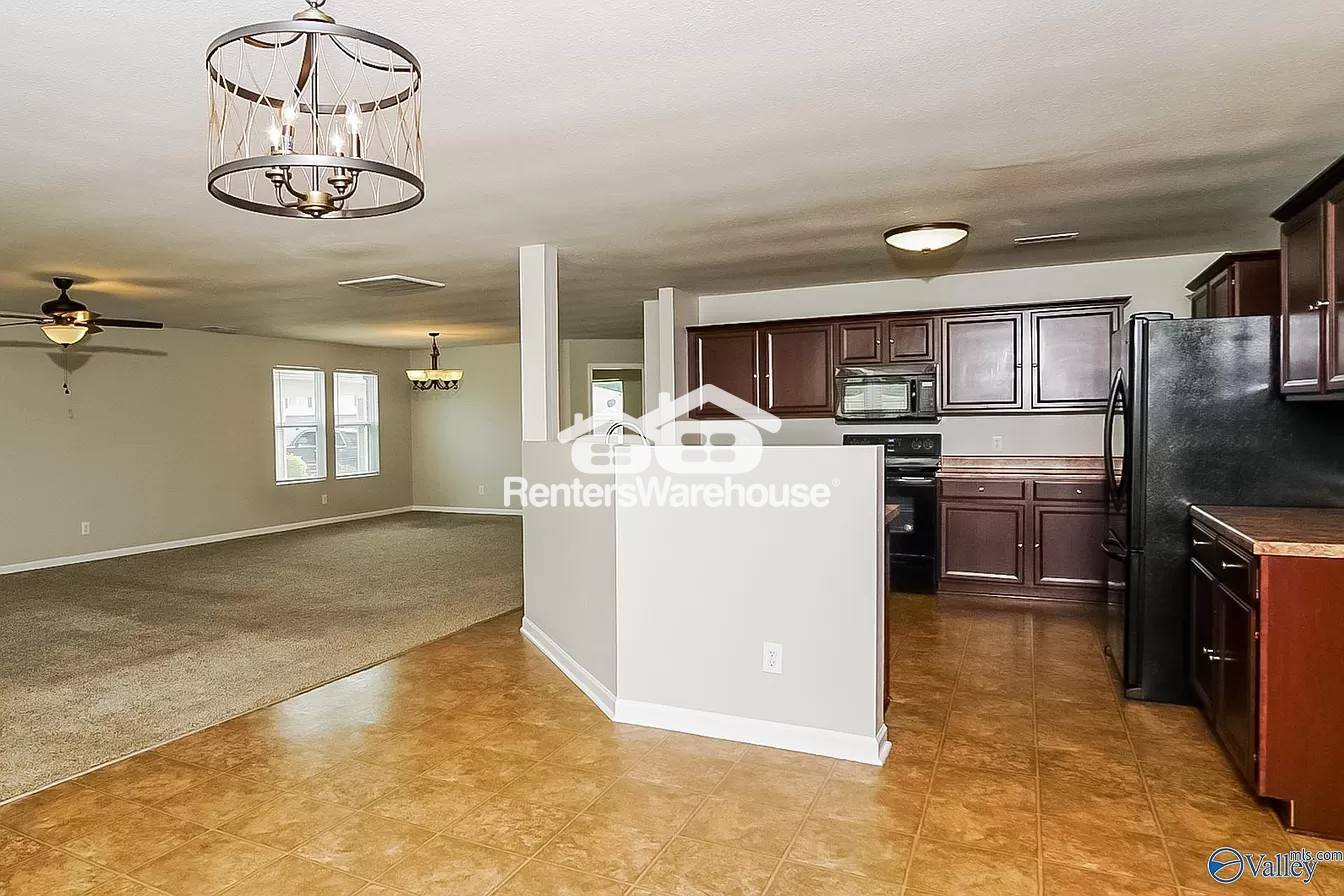 Building Photo - 123 Forestbrook Dr