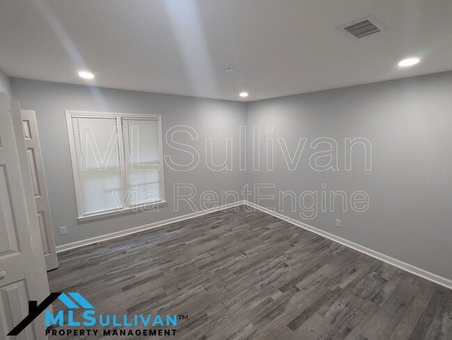 Building Photo - 51 Crystal Oaks Ct