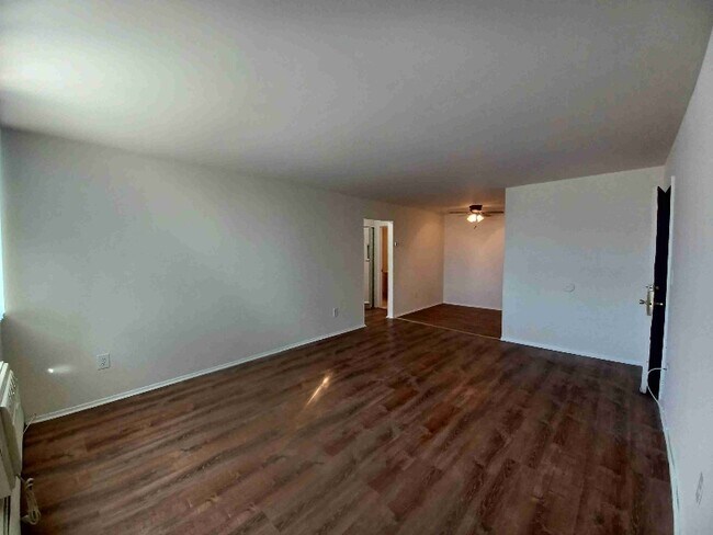 Building Photo - 1879 W 13 Mile Rd