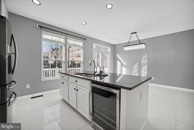 Building Photo - 2289 Merseyside Dr