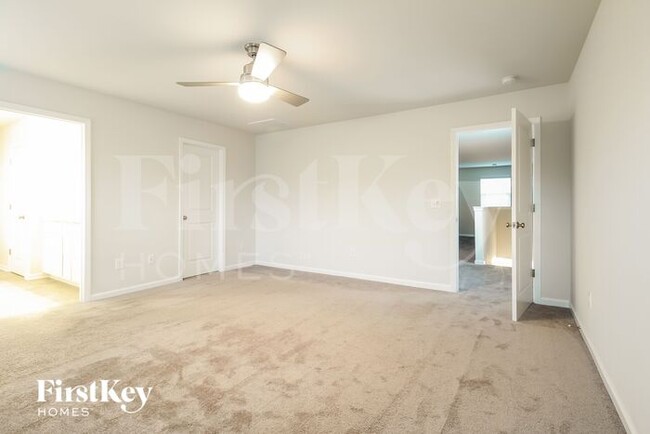 Building Photo - 718 Ridgemoor Trl