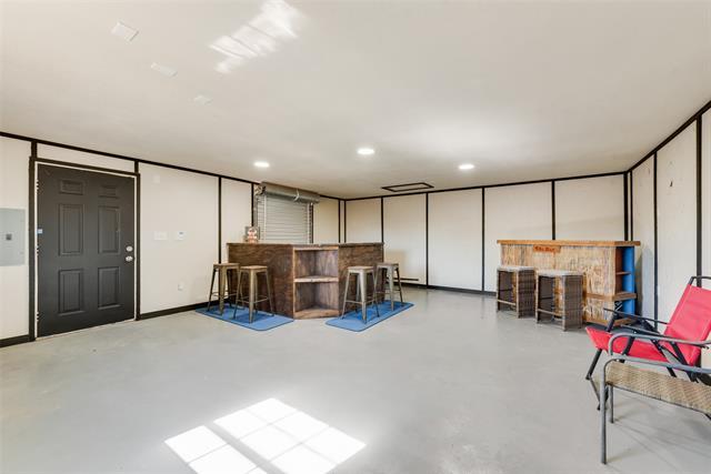 Building Photo - 10605 Bachman Dr