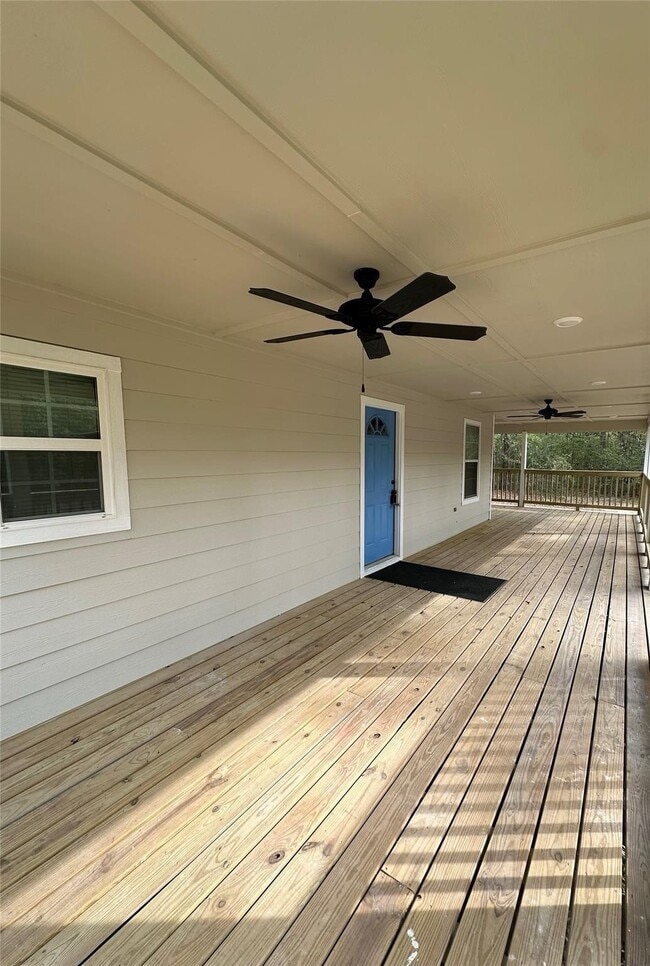 Building Photo - 27835 Country Colony Dr