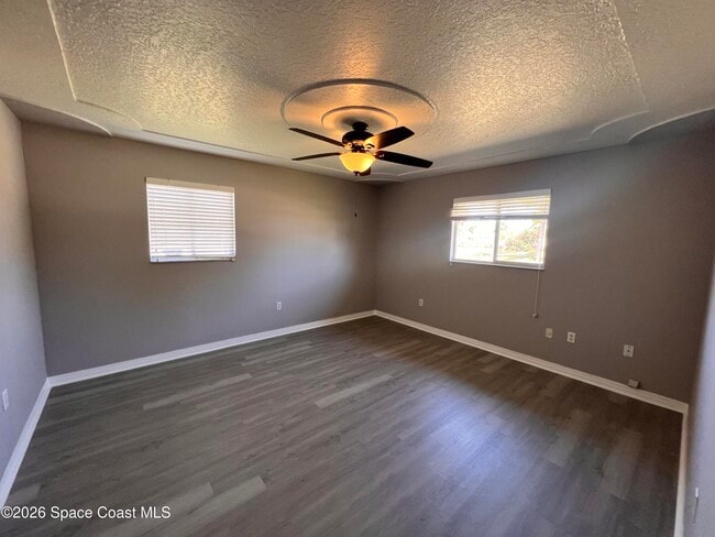 Building Photo - 460 Bargello Ave SE