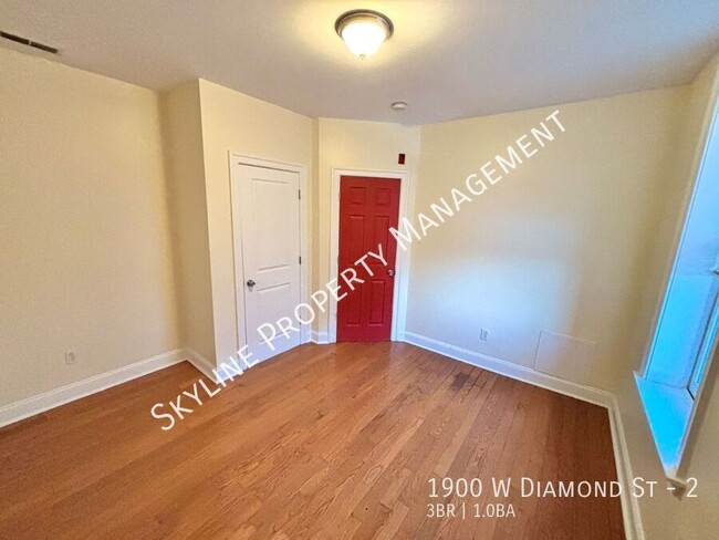 Building Photo - Charming 3 Bedroom Apartment For Rent Near...