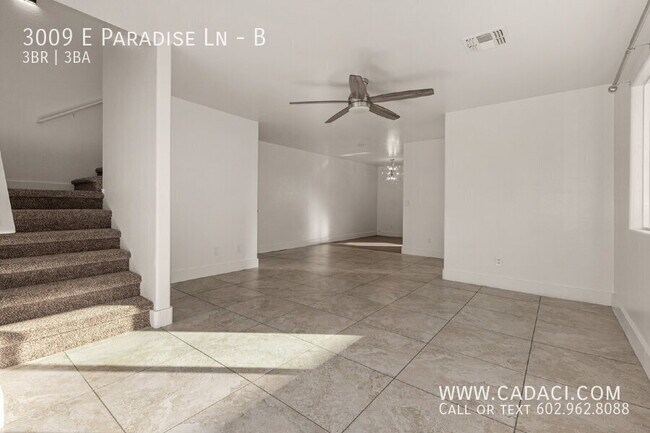 Building Photo - 3009 E Paradise Ln