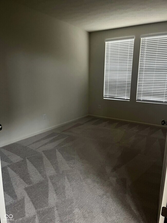 Building Photo - 3340 Preakness St