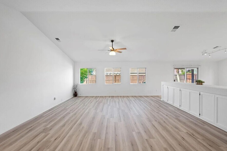 Building Photo - 41617 Beadling