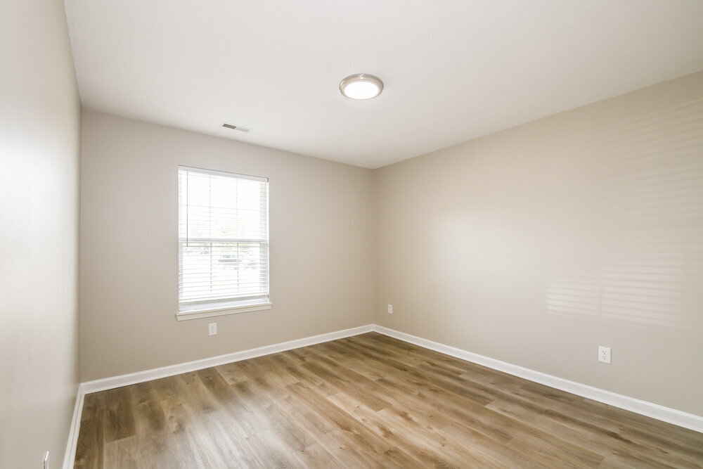 Building Photo - 9695 Claymore Dr