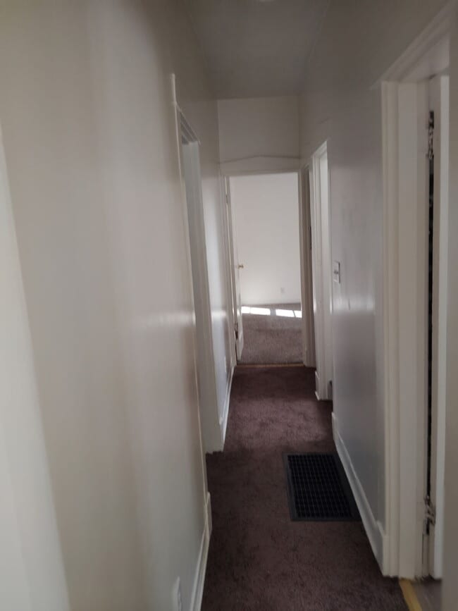 Building Photo - 814 S 37th St