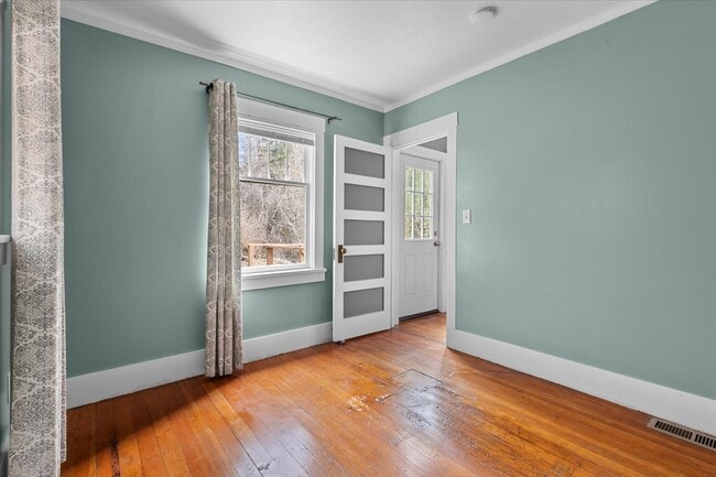 Building Photo - 1144 Canyon Ave