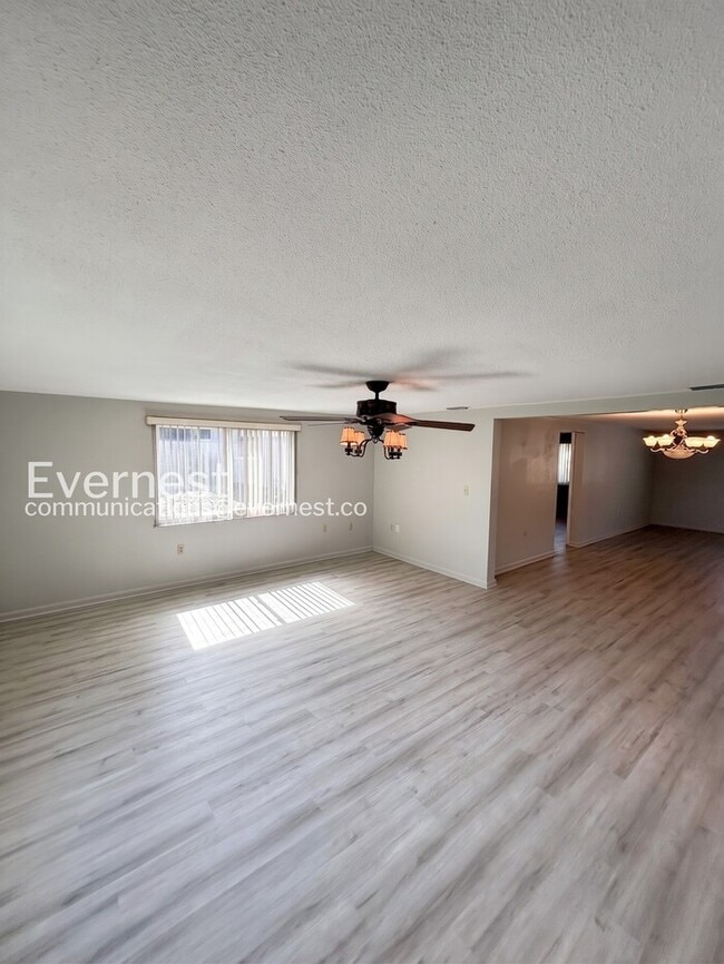 Building Photo - 7810 Cayuga Dr