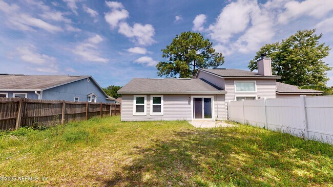 Building Photo - 2476 Spring Vale Rd