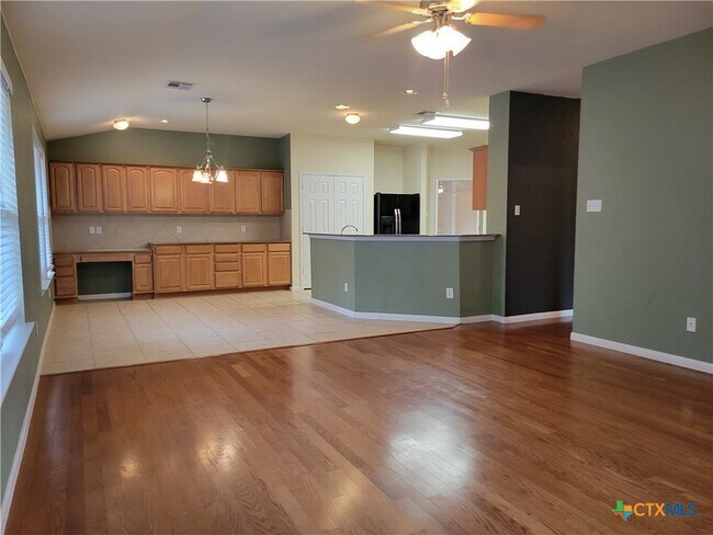 Building Photo - 314 Crowfoot Dr