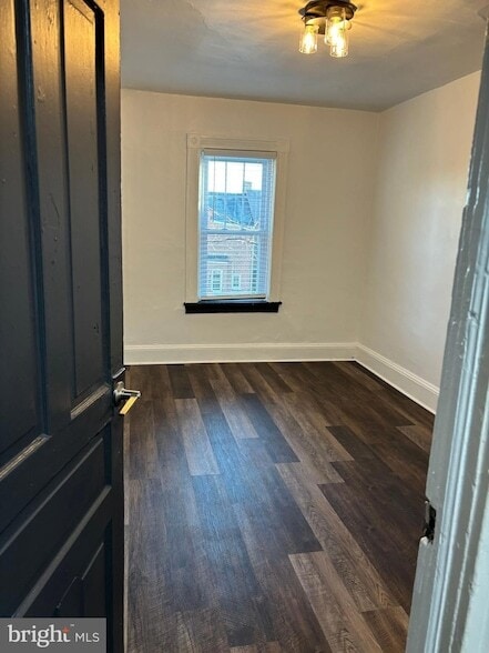 Building Photo - 747 S Lime St