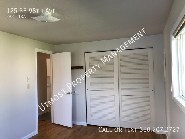 Building Photo - 125 SE 98th Ave
