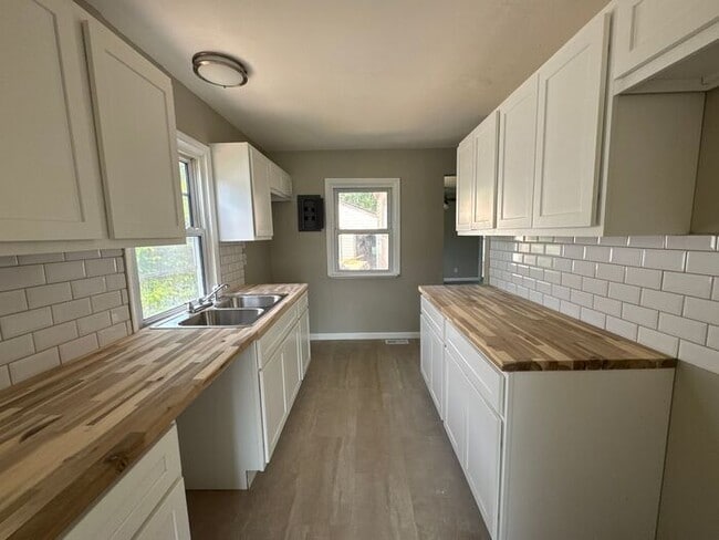 Building Photo - Beautiful home in Saint Ann!