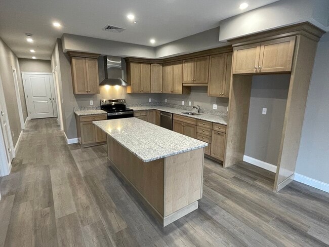 Building Photo - 1 Brattle St