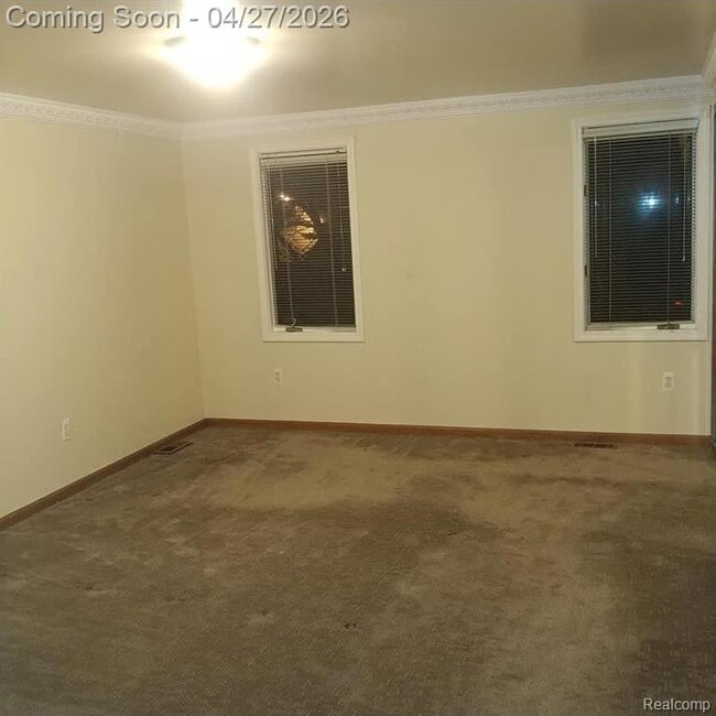 Building Photo - 205 Pineview Ct