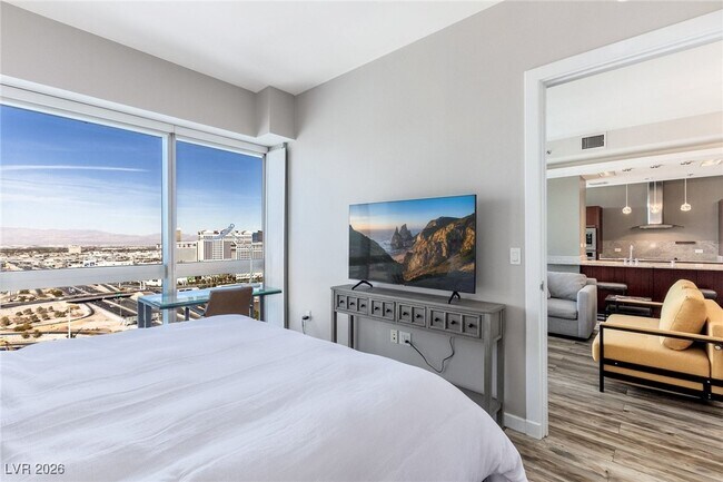 Building Photo - 4471 Dean Martin Dr