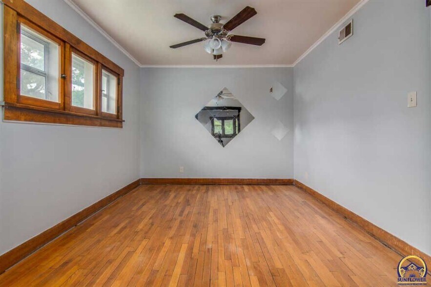 Building Photo - 1301 SW Clay St