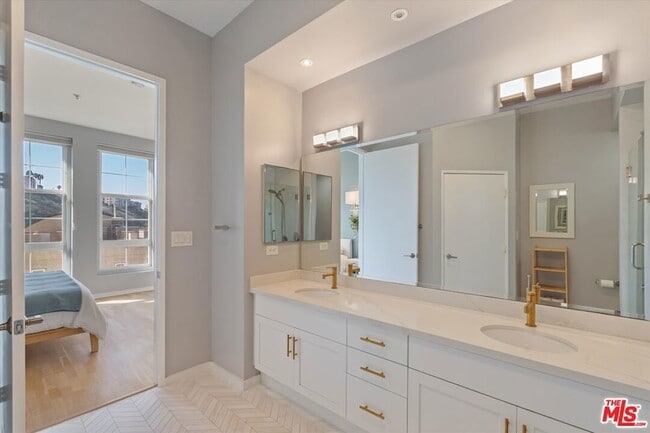 Building Photo - 13020 Pacific Promenade