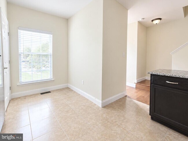 Building Photo - 115 Bay Hill Ln