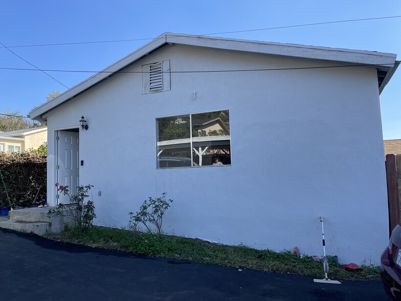 Primary Photo - 4803 Lowell Ave