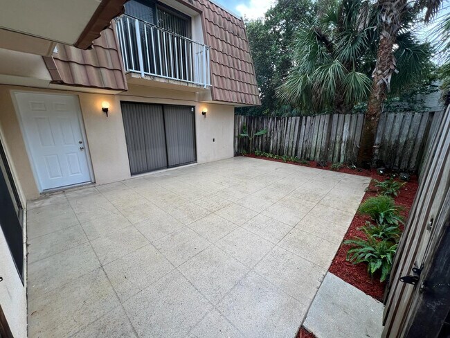 Building Photo - 849 Blue Ridge Cir