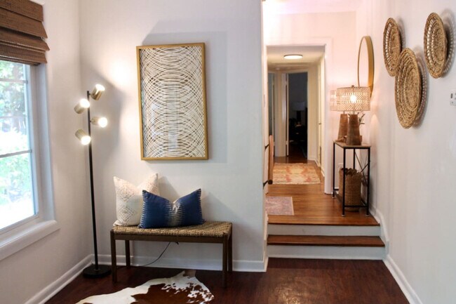 Building Photo - 318 SW 27th St