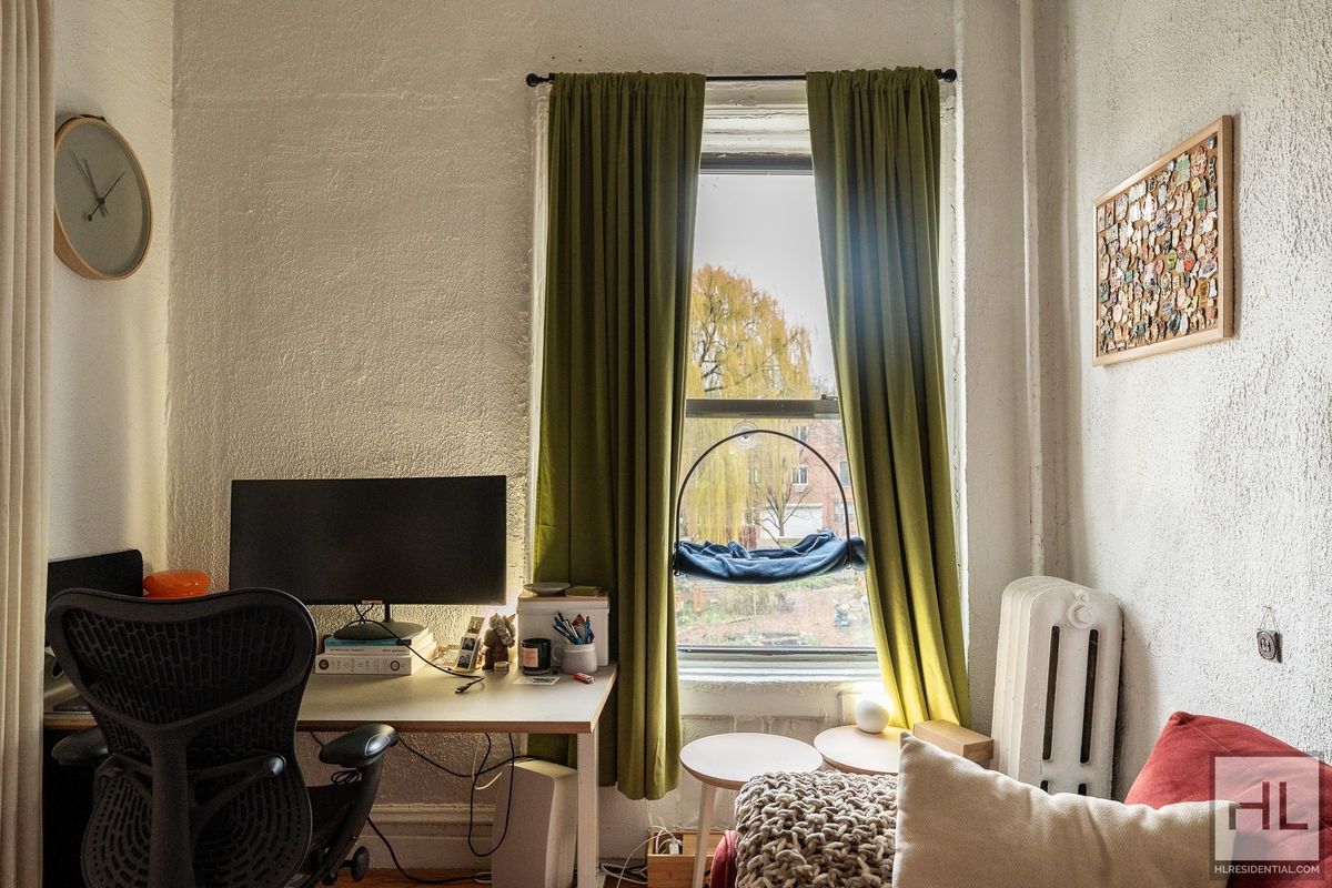 Building Photo - 15 STREET