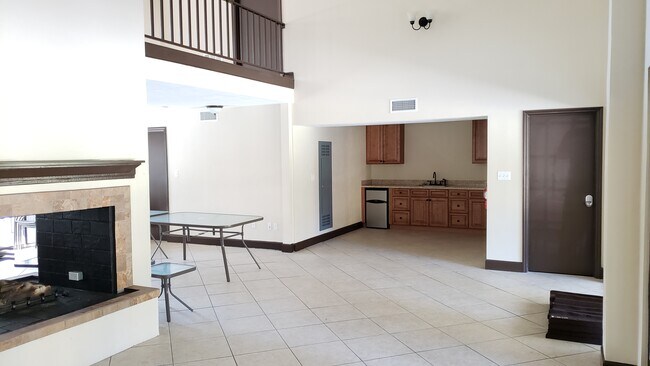 Building Photo - 507 NW 39th Rd