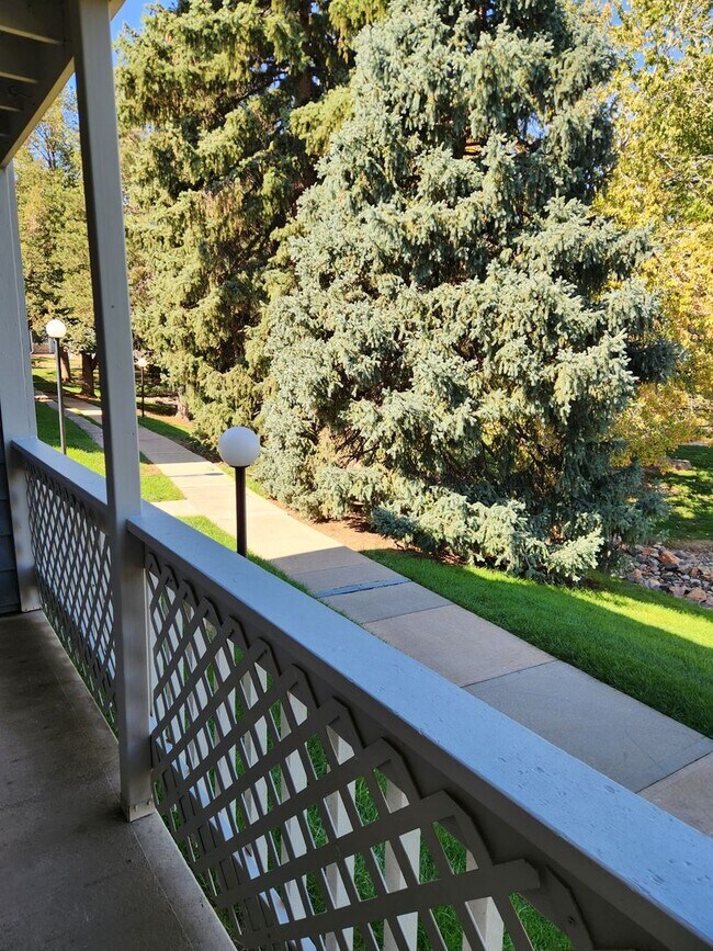 Building Photo - 8335 Fairmount Dr