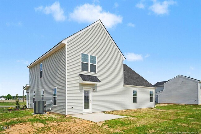 Building Photo - 92 Littlefield Ln