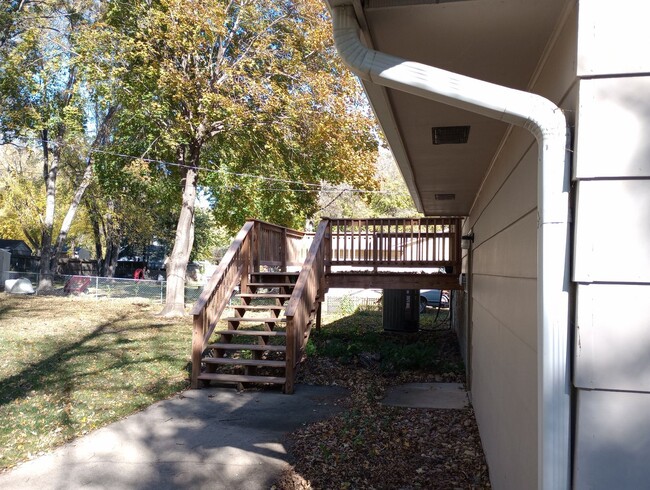 Primary Photo - Three bedroom two bathroom house for rent