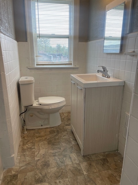 Building Photo - 8833 Pinehurst St